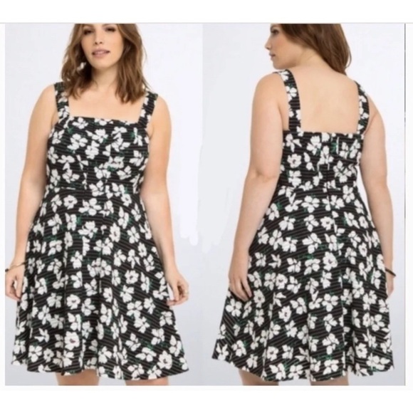 Torrid black and white floral print fit and flare dress size 16 - Picture 1 of 10